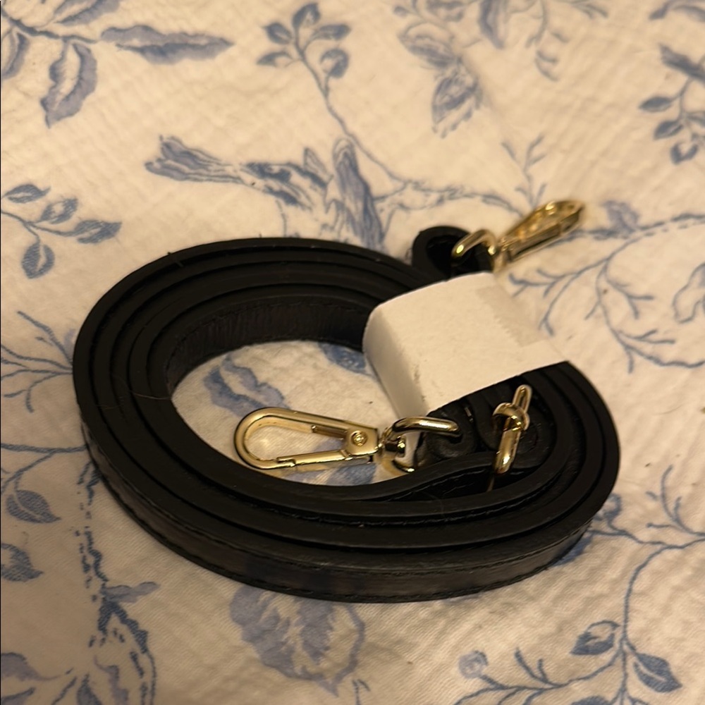 Elegant Black Leather Strap with Gold Accents